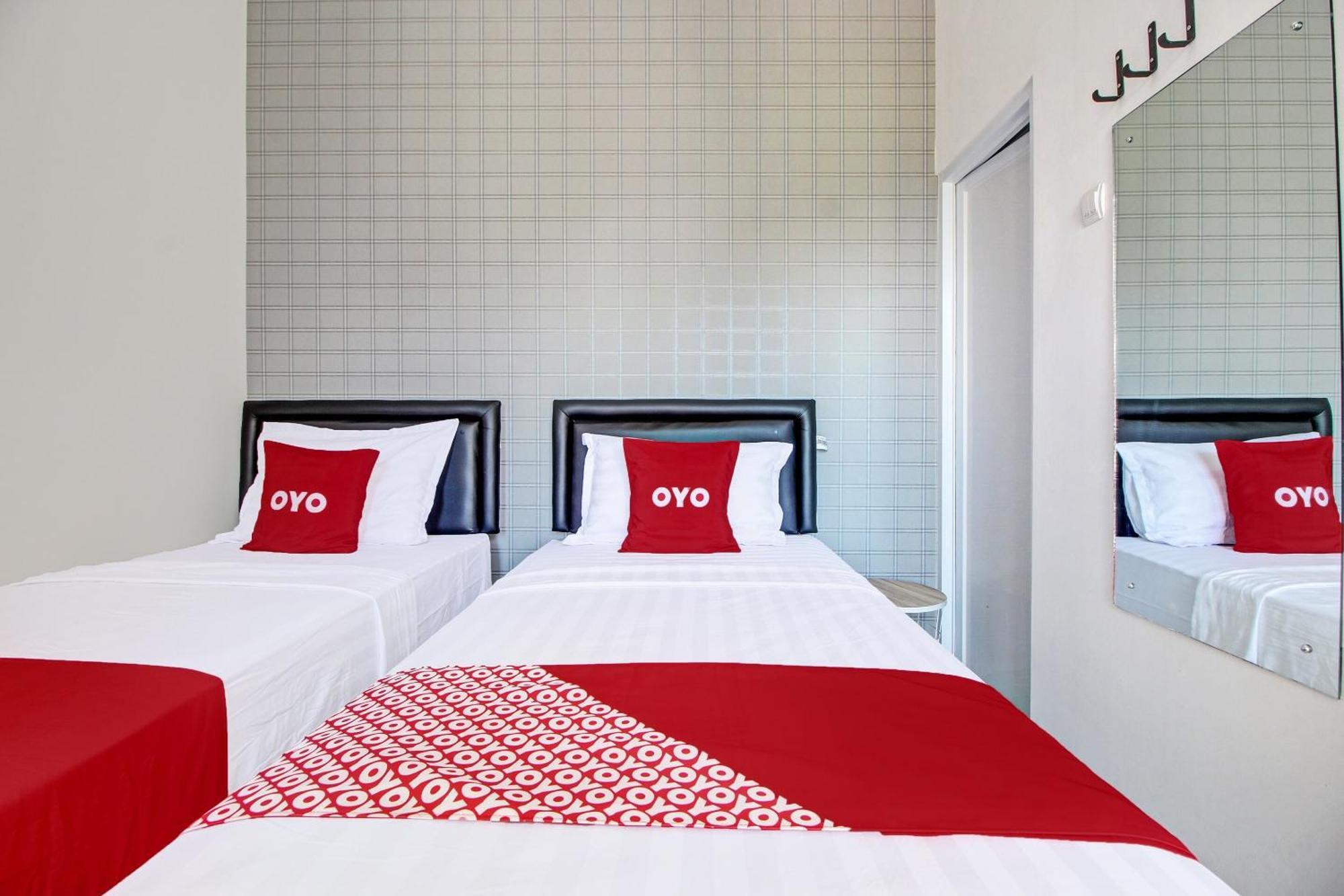 Super Oyo Collection O 92363 Kp Inn Джокякарта Екстериор снимка
